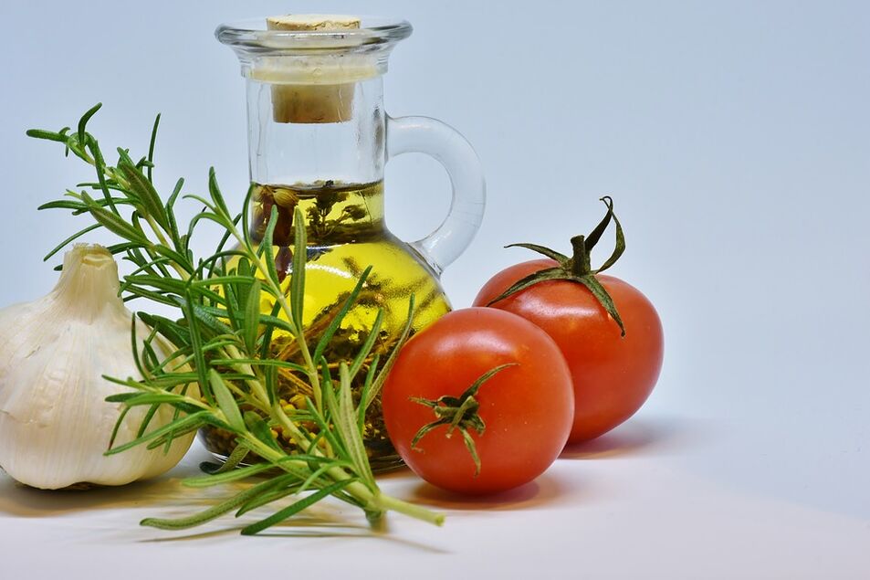 Tomates e aceite de allo para a dieta Keto