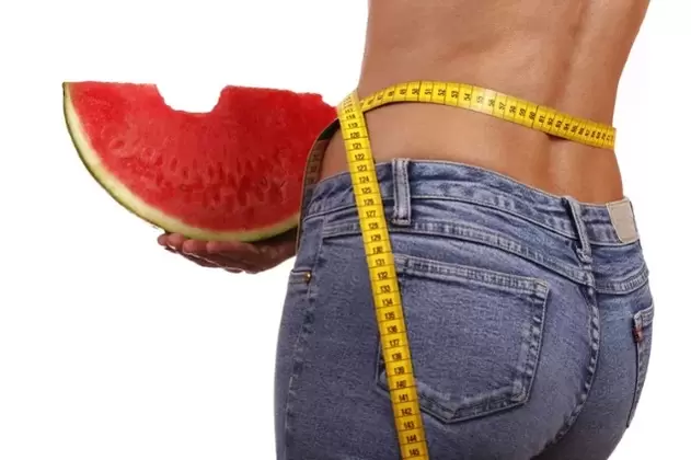 O resultado da perda de peso nunha dieta de sandía é de 7-10 kg en 10 días